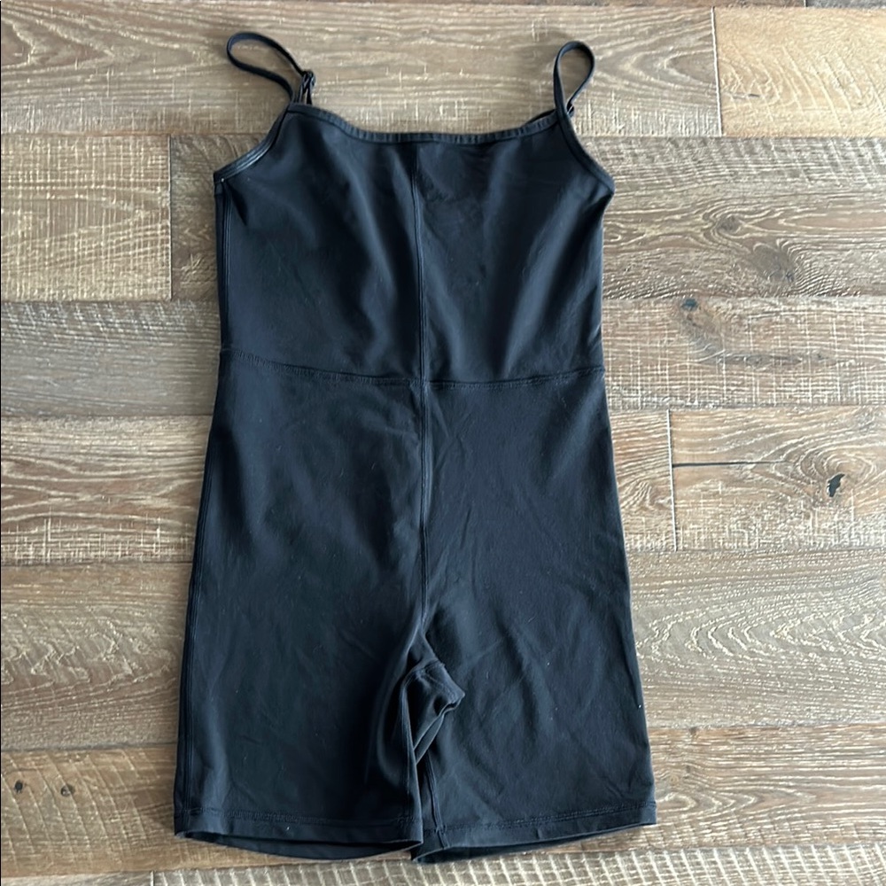 Aritzia Wilfred Classic Black Bodysuit